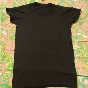 Lululemon black swiftly short sleeve